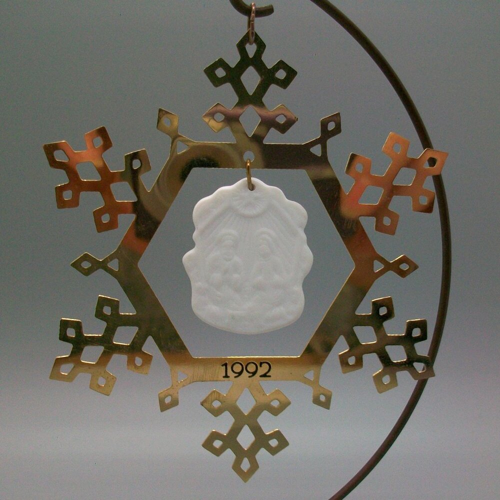 Hallmark Keepsake Ornament 1992 Greatest Story Collector Series 3rd in Series